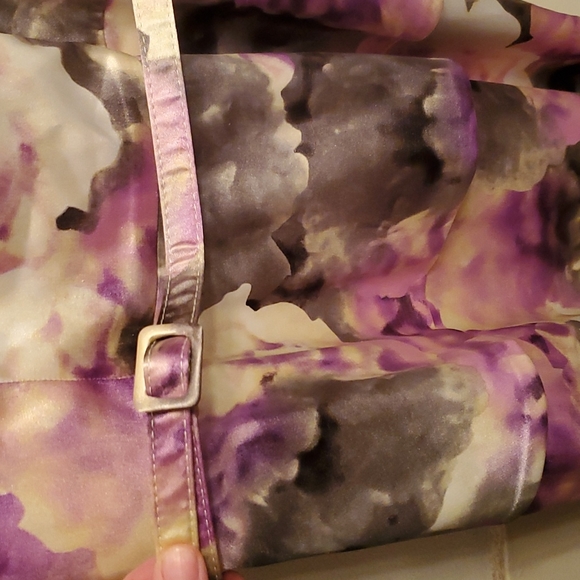 3/$30 London Times Satiny Dress with Belt and Peplum - Picture 3 of 7